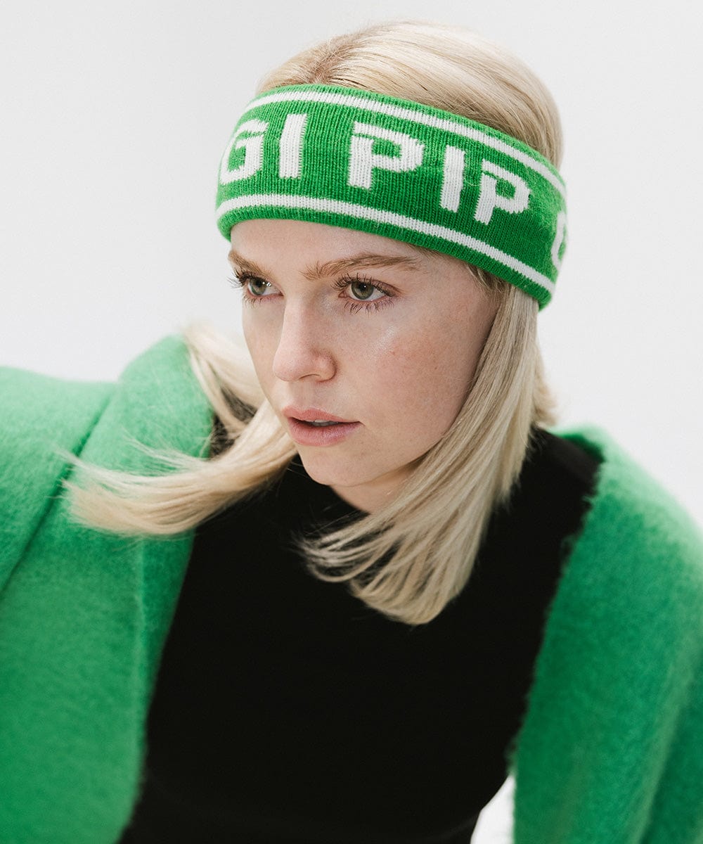 Gigi Pip winter hats for women - Ashton Retro Headband - 10% wool + 90% acrylic classic retro ski style headbands with limited edition holiday logo [evergreen]