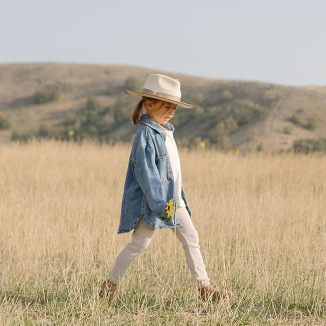 Gigi Pip felt hats for kids - Monroe Kids Rancher - fedora teardrop crown with stiff, upturned brim adorned with a tonal grosgrain band on the crown and brim [white-taupe]