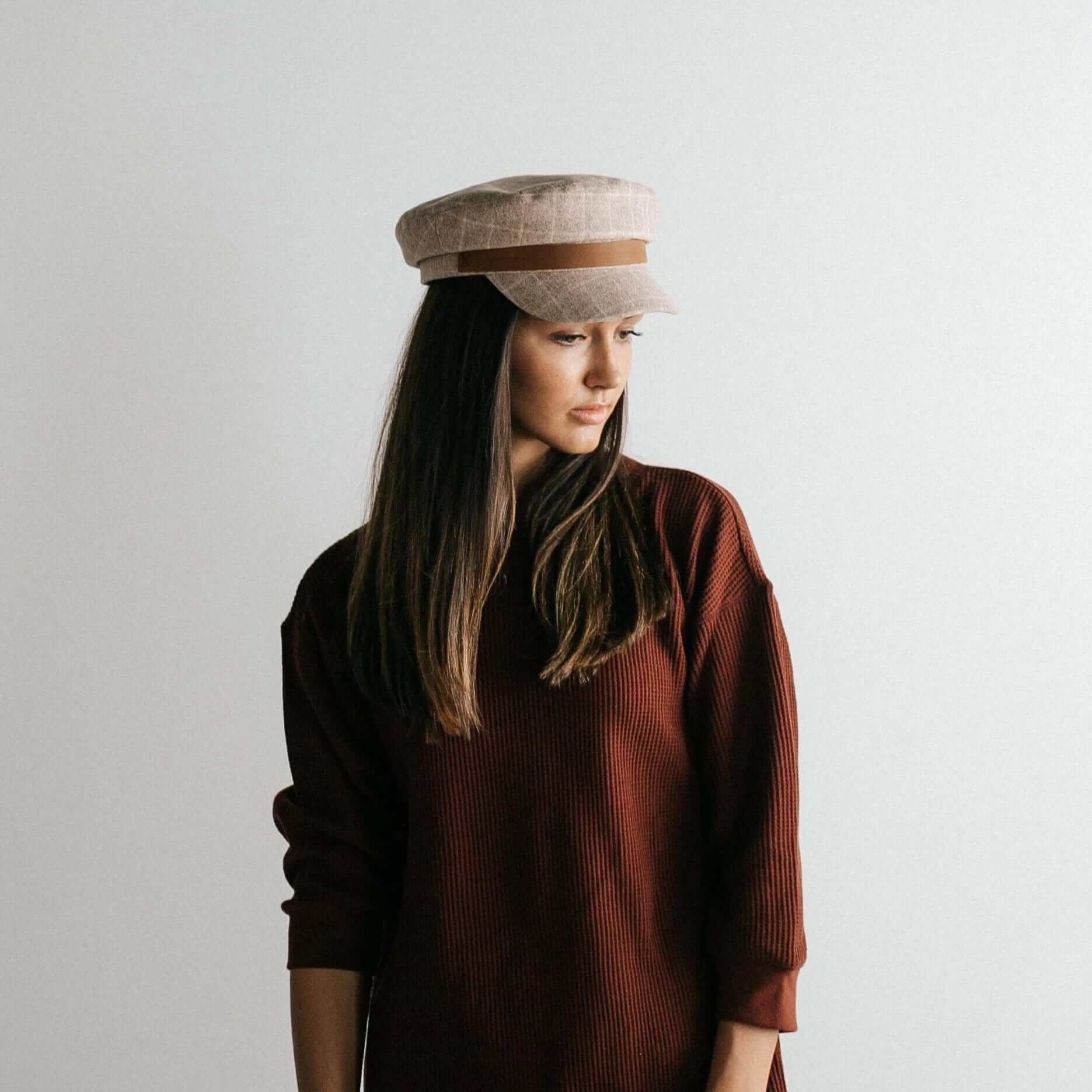 Gigi Pip caps for women - James Felt Cap with Genuine Leather Band - 100% wool cap with polyester lining and an adjustable inner band, with a genuine leather band featuring the Gigi Pip xx stitching above the bill [grid with cognac band]