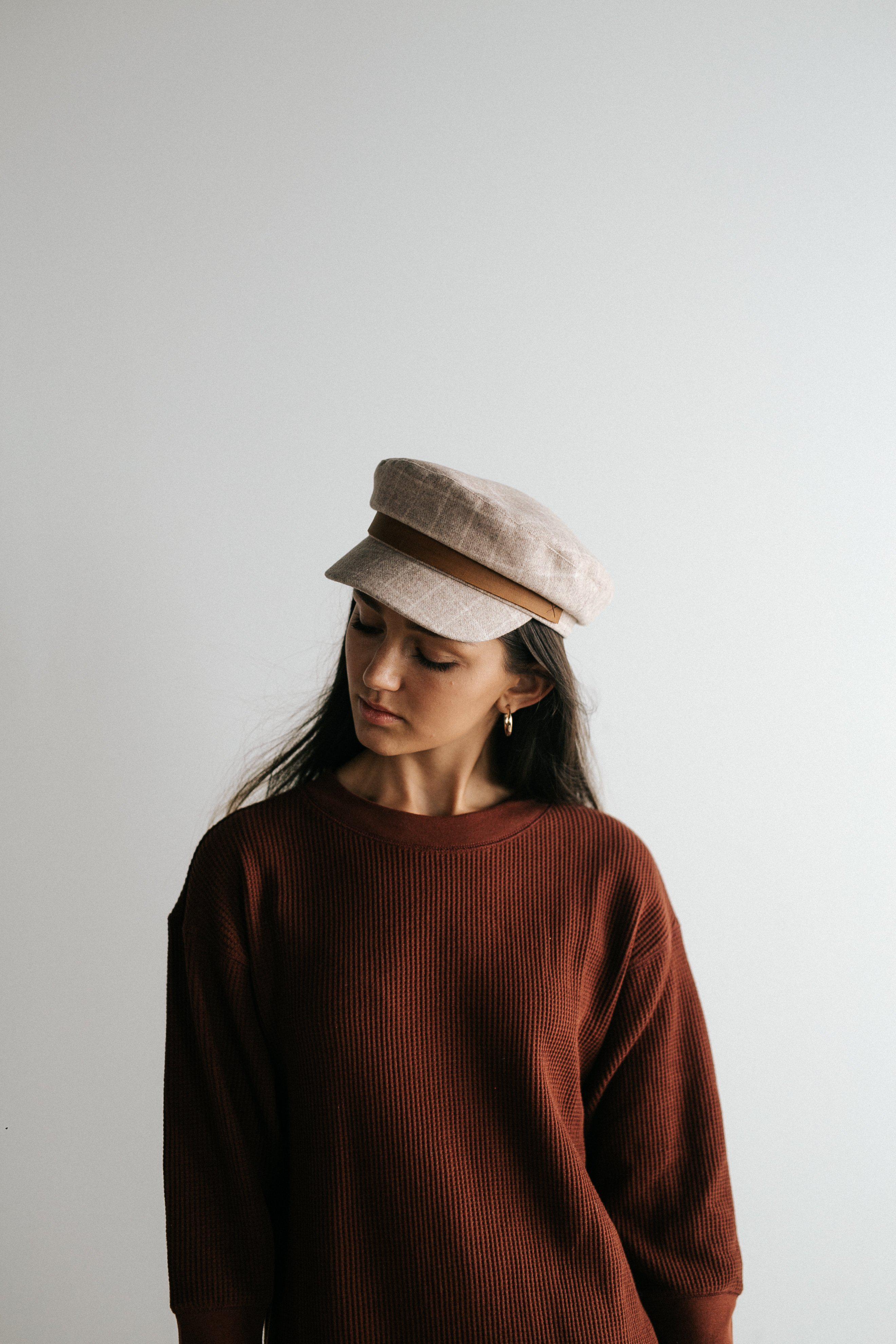 Gigi Pip caps for women - James Felt Cap with Genuine Leather Band - 100% wool cap with polyester lining and an adjustable inner band, with a genuine leather band featuring the Gigi Pip xx stitching above the bill [grid with cognac band]