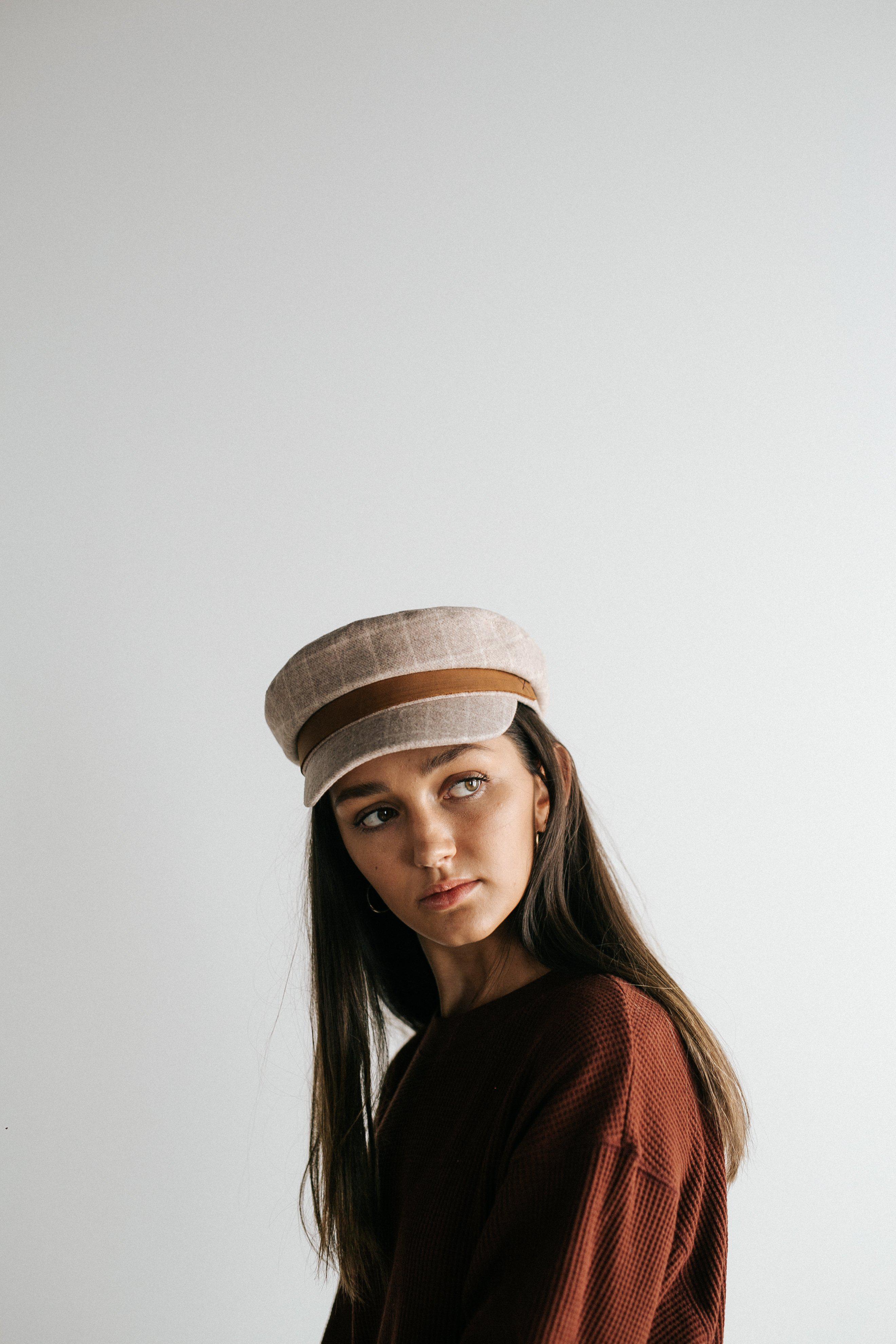 Gigi Pip caps for women - James Felt Cap with Genuine Leather Band - 100% wool cap with polyester lining and an adjustable inner band, with a genuine leather band featuring the Gigi Pip xx stitching above the bill [grid with cognac band]