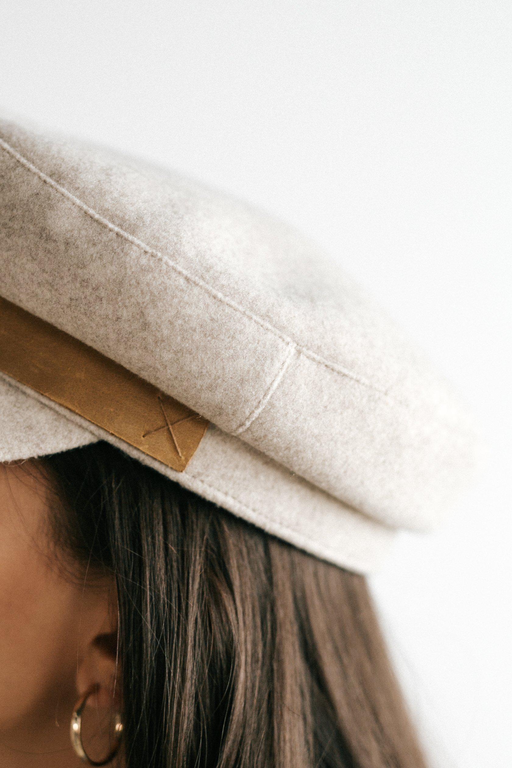 Gigi Pip caps for women - James Felt Cap with Genuine Leather Band - 100% wool cap with polyester lining and an adjustable inner band, with a genuine leather band featuring the Gigi Pip xx stitching above the bill [light grey with camel band]